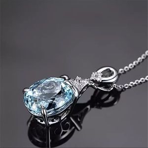 Hot Sale Fashion Temperament Crystal Necklace